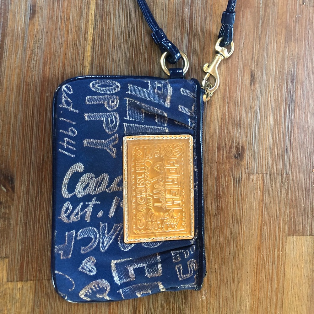 vintage blue coach zip wristlet